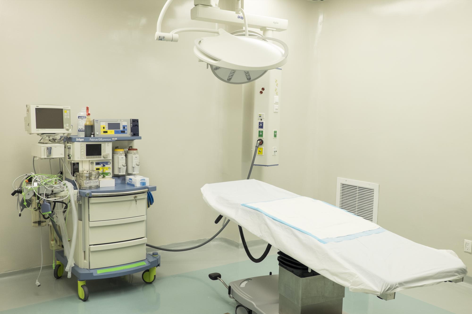 Vista de una de las cuatro unidades de cirugía que tiene el hospital.