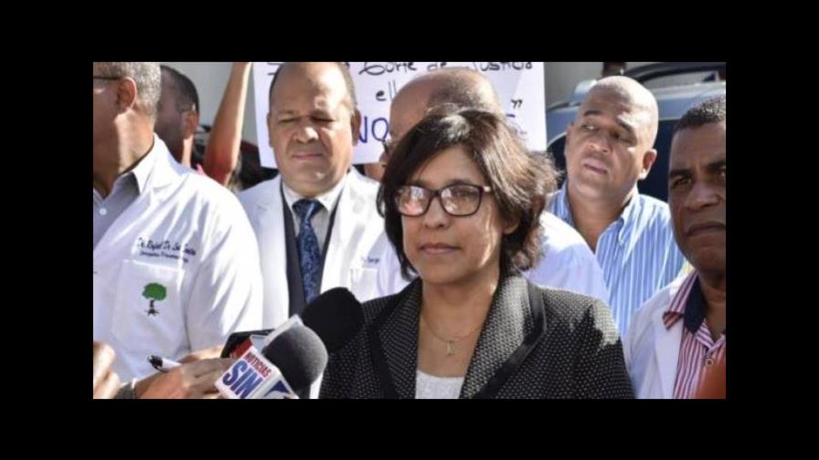 Aplazan conocimiento de apelación a favor de médico Julio Gómez