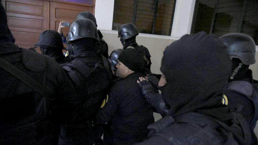 Ratifican prisión a Marlin Martínez por crimen de Emely Peguero Ratifican prisión a Marlin Martínez por crimen de Emely Peguero