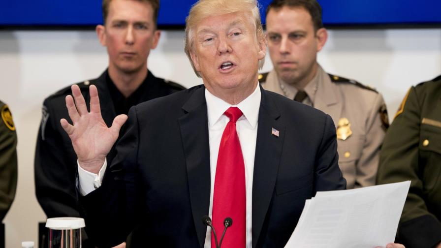 Trump desafía al FBI al destapar un informe que denuncia abusos en trama rusa Trump desafía al FBI al destapar un informe que denuncia abusos en trama rusa