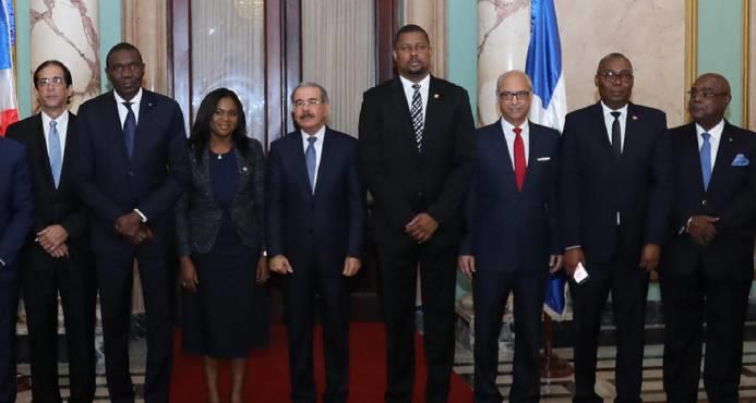 Parlamentarios haitianos se quejan con Medina por aumento precio de la visa 