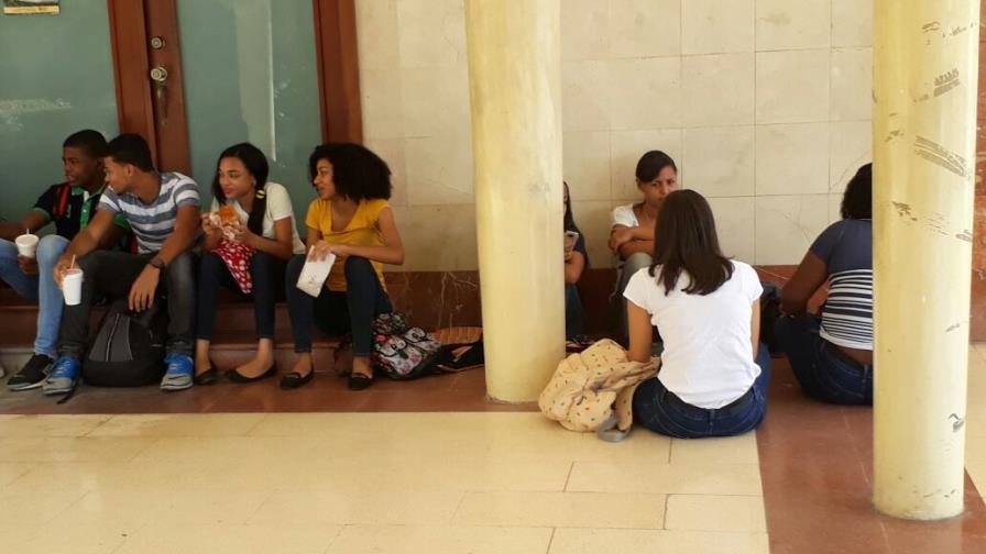 Conflicto en UASD provoca éxodo de estudiantes a otras universidades