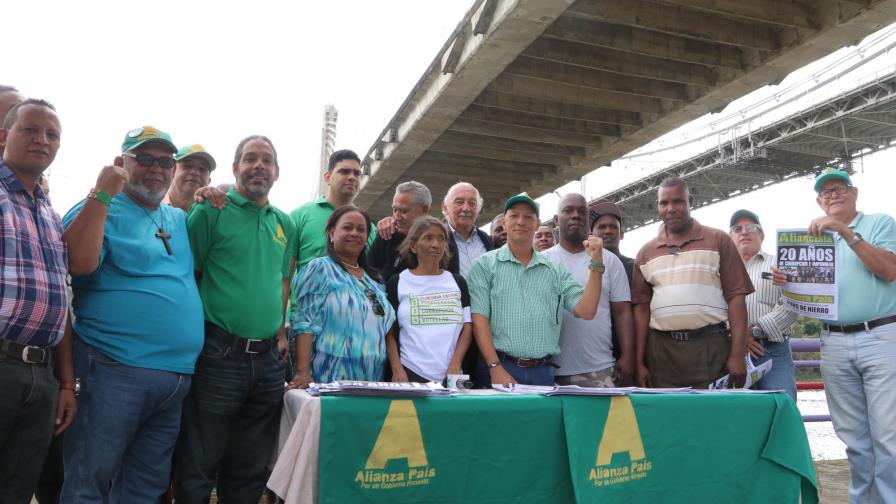 Alianza País apoya resistencia de comunitarios a desalojo 