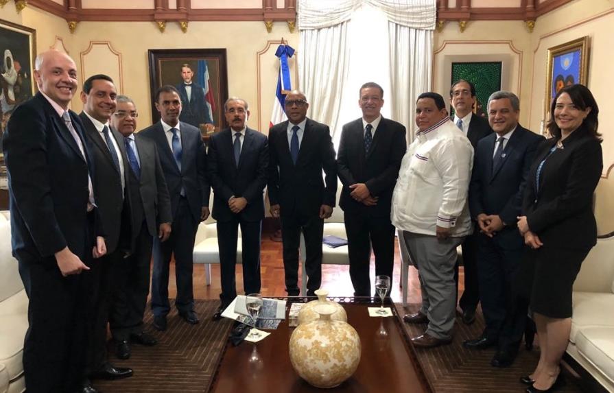 Danilo ordena al director de Presupuesto agilizar recursos para Dominicana Limpia