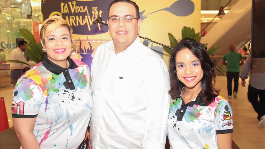 El Carnaval de La vega toma por asalto el primer nivel de Ágora Mall