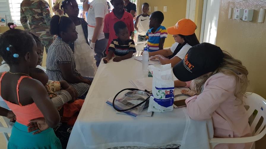 Obras Públicas interviene municipio de Baní y Nizao  