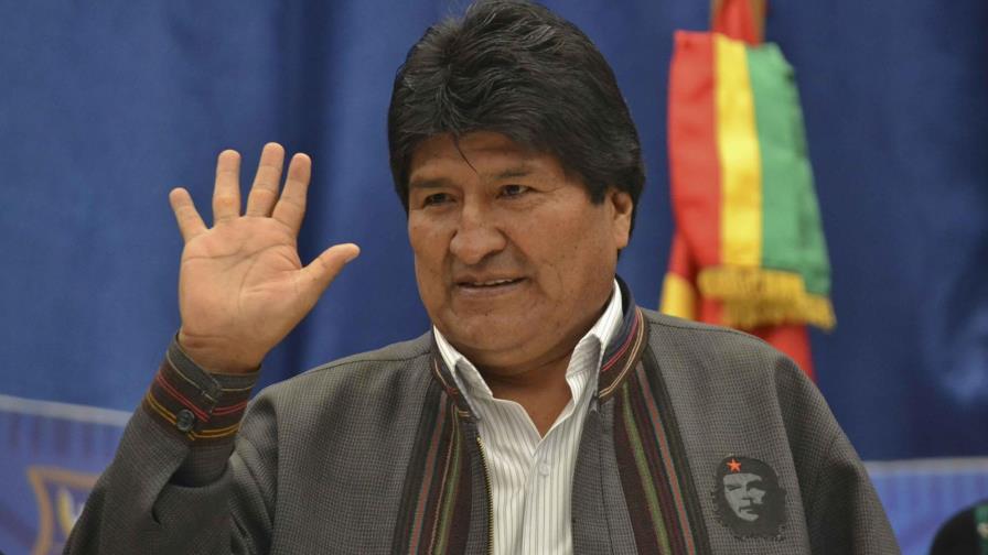 Evo Morales denuncia el uso “diabólico” del celular en escuelas de Bolivia