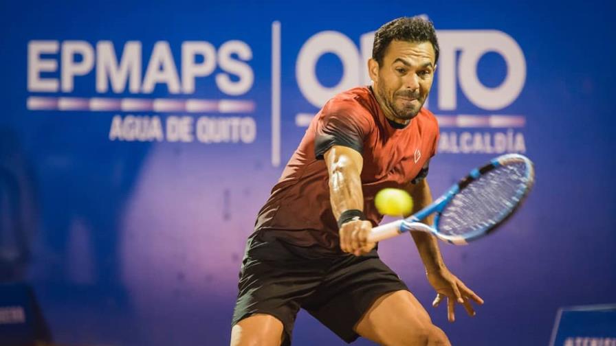 Víctor Estrella vence a brasileño Thomaz Bellucci; inicia defensa tricampeonato en Quito 