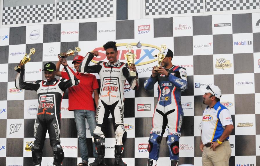Persio López gana campeonato Hosuya de motos 