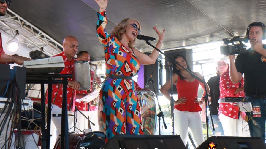 Merengue, bachata, salsa y música urbana en primeros conciertos del Carnaval Vegano 