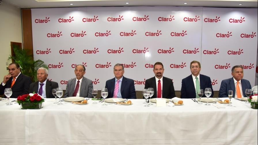 Claro se enfoca en proveer la mejor propuesta en comunicaciones a la vez de aportar a la educación 