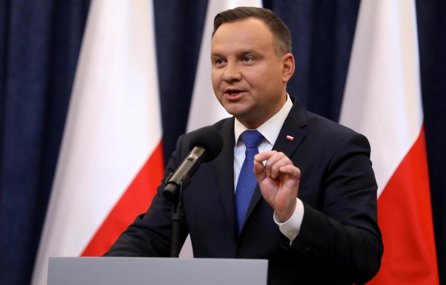 El presidente polaco firma la controvertida ley sobre el Holocausto