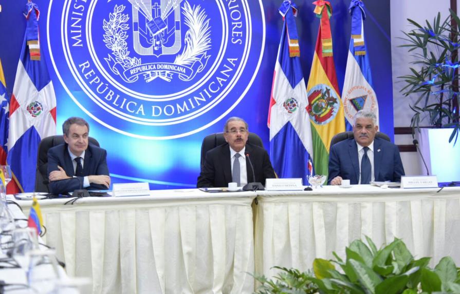Dan compás de espera a oposición para evaluar borrador de acuerdo de paz con gobierno de Venezuela