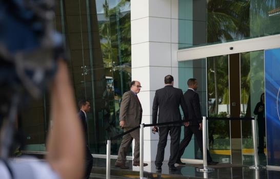 Danilo y delegación de la oposición venezolana llegan a la Cancillería