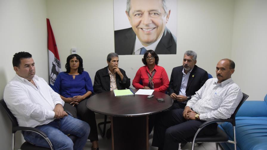 Regidores de Santo Domingo Este denuncian presupuesto de 2018 fue aprobado violando la Ley 176-07