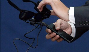 Las gafas inteligentes ganan terreno y cambian la vida a personas con discapacidad visual
