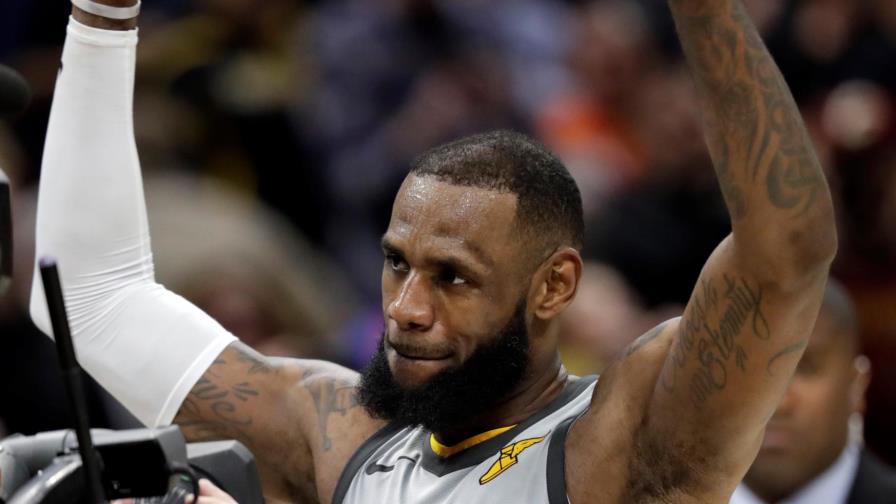 Enceste agónico de LeBron supera gran actuación de Karl Towns