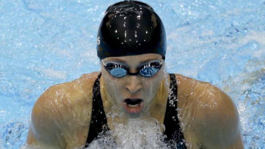 Excampeona mundial Kukors denuncia a exentrenador por abusos sexuales 