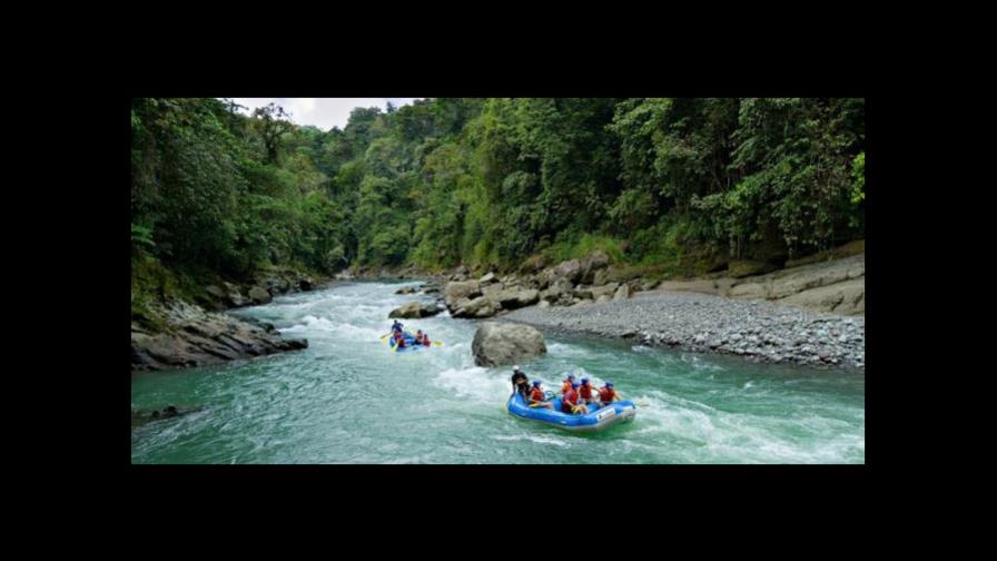 Río Yaque del Norte, con río en minúscula