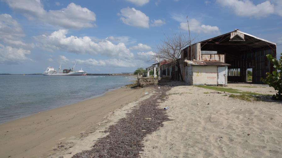 Manzanillo o    el sueño de un “gran centro de distribución    de carga” 