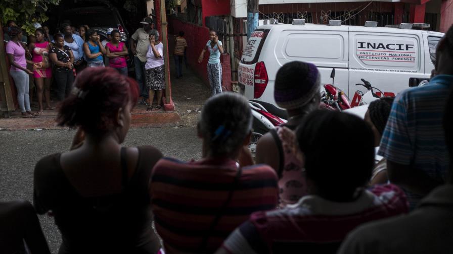 Conmoción por muerte de mujer embarazada y sus tres hijos 