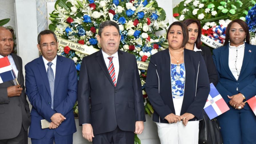 Rivas resalta titulación de terrenos del Estado Rivas resalta titulación de terrenos del Estado