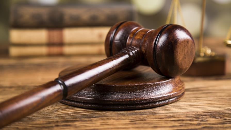 Envían a prisión a dos acusados de traficar con 753 mil pesos falsos