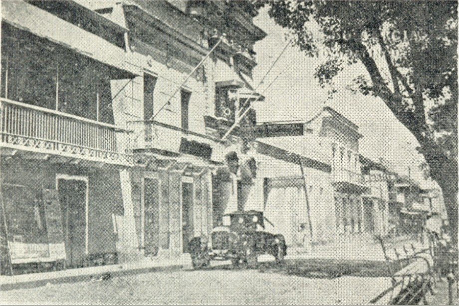 Una vista de El Conde con el Parque Colón, posiblemente en la década de los 20. 