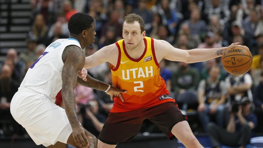 Jazz y Rockets amplían racha ganadora; Wade regresa a Heat con triunfo