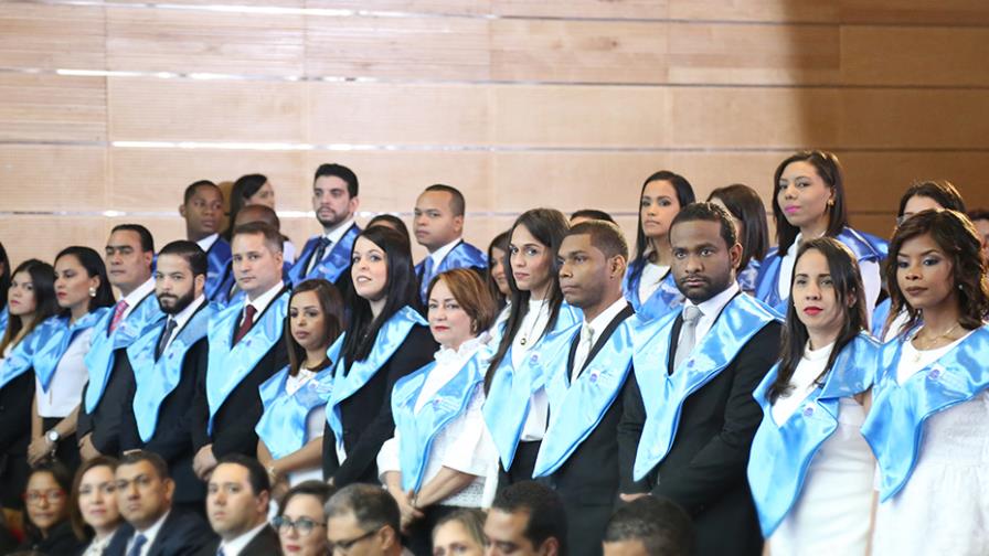 Superintendencia de Bancos certifica profesionales en Gestión y Supervisión Bancaria