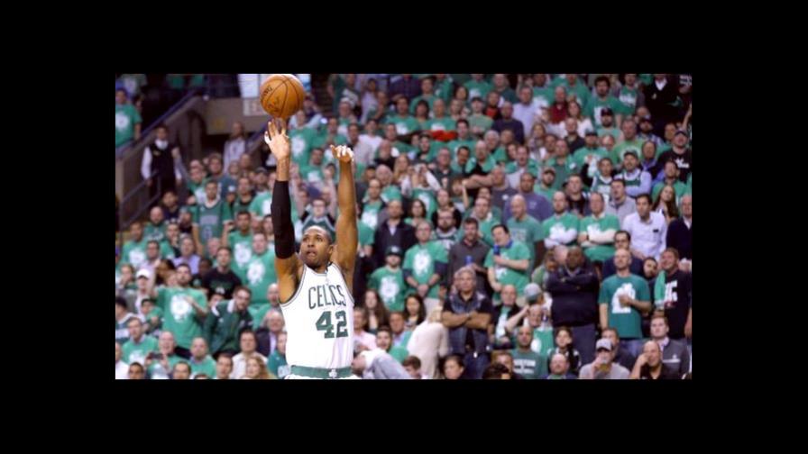 VIDEO: Oladipo lidera a Peacers que detienen mala racha ante Celtics; Horford anota puntos 