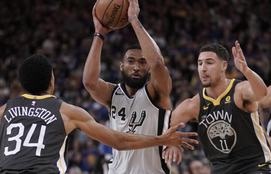 Kerr logra marca con Warriors y Thomas debuta con derrota de Lakers 