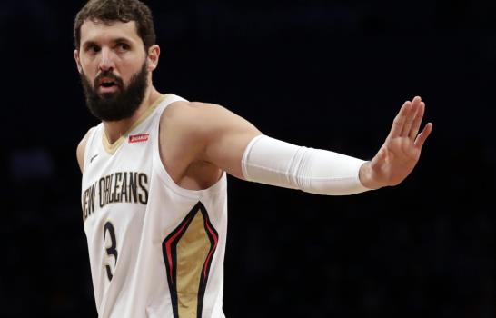 Kerr logra marca con Warriors y Thomas debuta con derrota de Lakers 