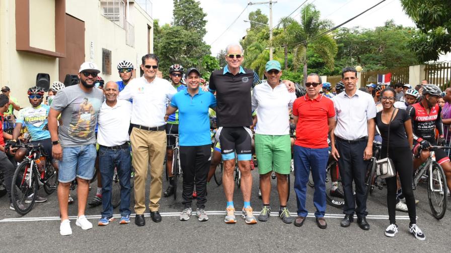 Michel Jhonson gana Clásico de la Amistad y el Amor en Élite