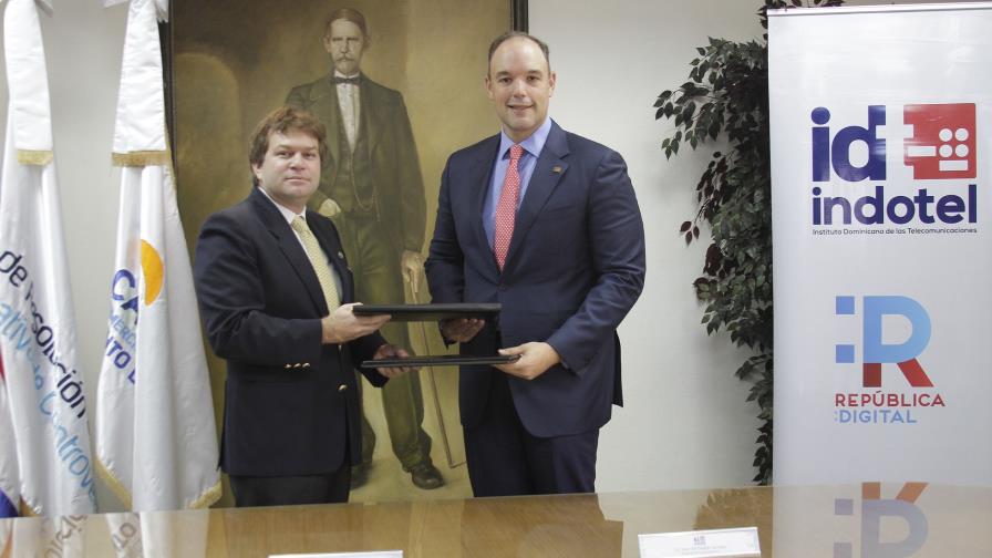 Indotel y CRC firman acuerdo para fortalecer sistema de solución de controversias en el país