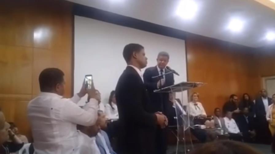 Leonel advierte modificaciones a la Constitución permitirían régimen dictatorial