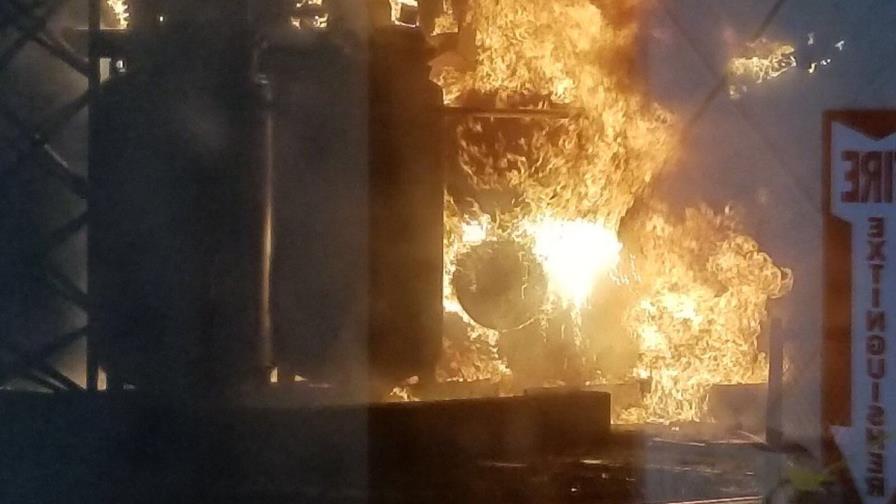 Explosión en planta genera apagón en varias zonas del norte Puerto Rico