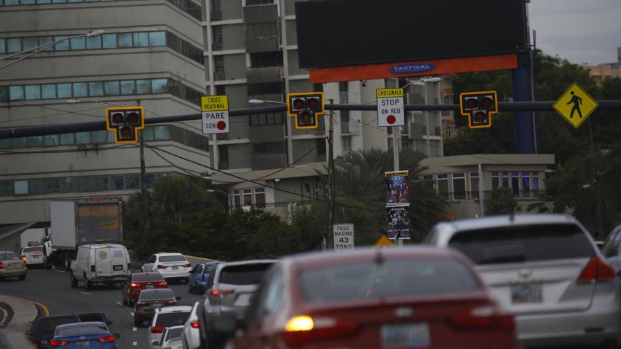 Puerto Rico restablece electricidad tras apagón por explosión 