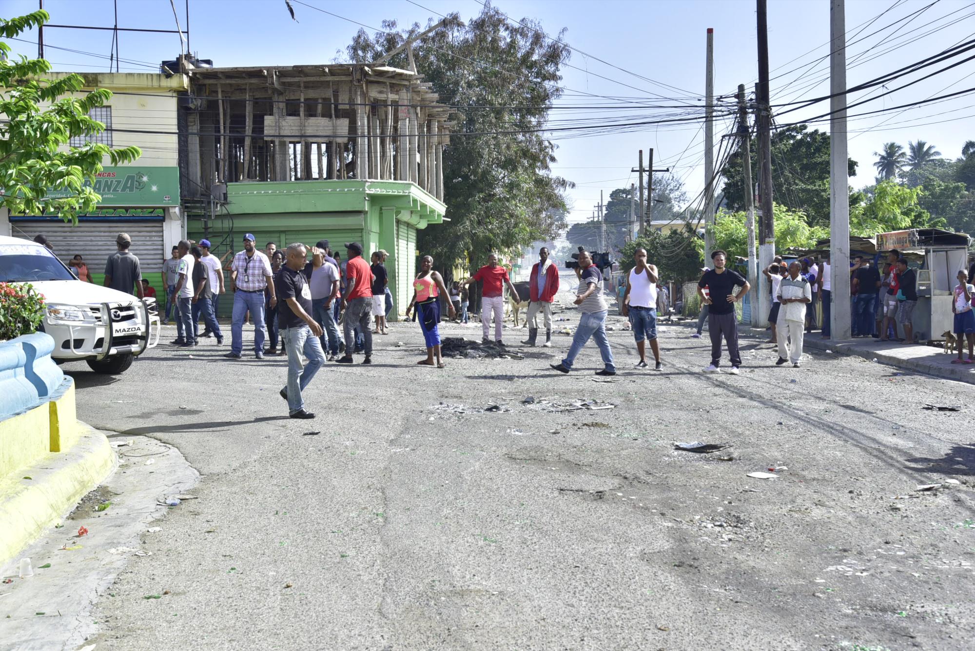 Comercios permanecían cerrados.