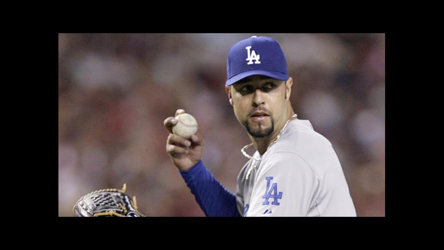  Esteban Loaiza es detenido por presunta posesión de drogas