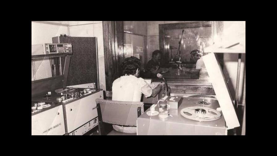 Plataformas digitales compiten con la radio Plataformas digitales compiten con la radio