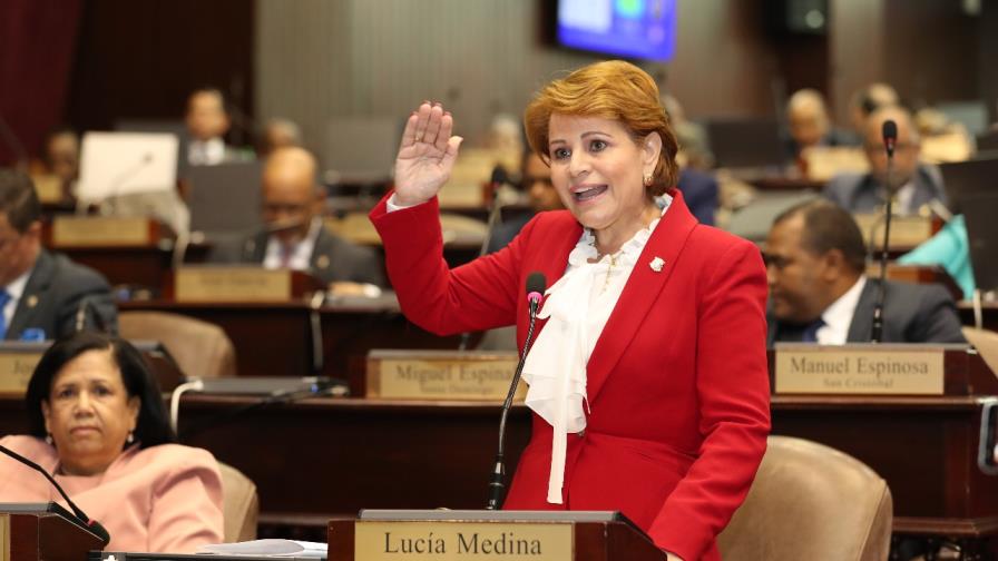 Lucía Medina rechaza explotación del oro de loma Romero  