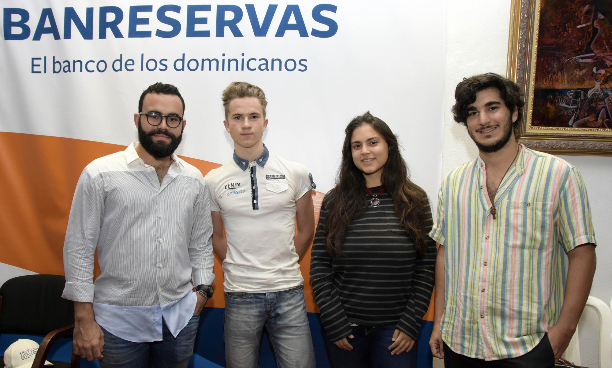 Sebastián Romero, Kyle Bernaert, Laura Bencosme y Jorge Musa.