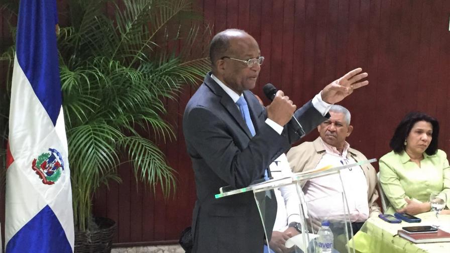 Mojica se compromete a mejorar calidad de vida de los choferes, pero exige mejor conducta en la vía pública