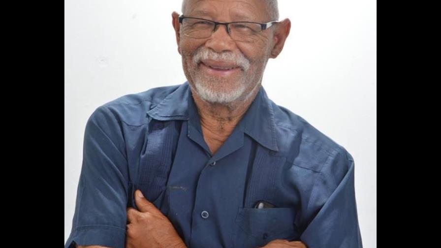 Adompretur lamenta muerte del periodista y escritor Carlos Acevedo