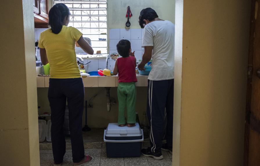 De las aulas en Venezuela a vender yogur en un barrio dominicano