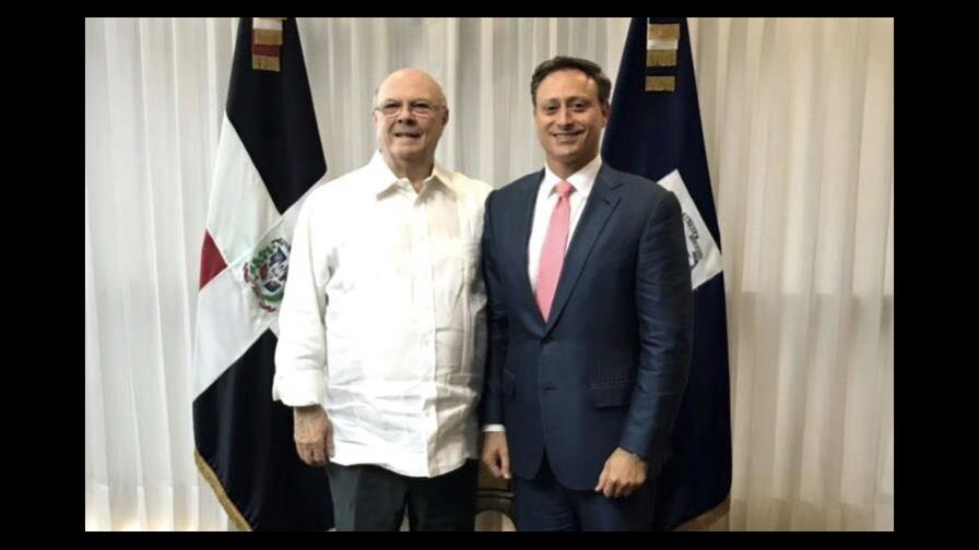 Procurador general se reúne con Hipólito Mejía 