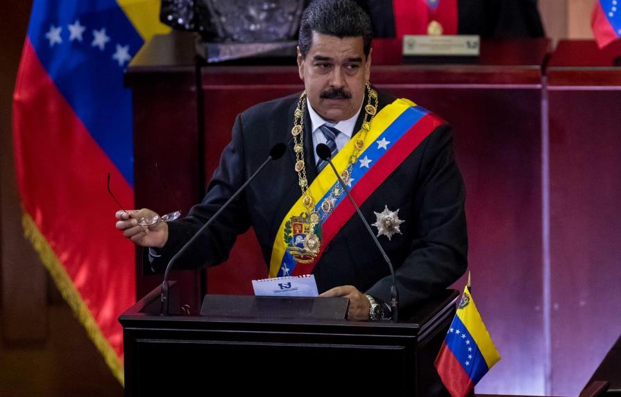 Maduro concede algunas exigencias de los opositores para las presidenciales