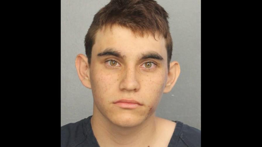 Cinco heridos del tiroteo en escuela de Florida permanecen en estado crítico