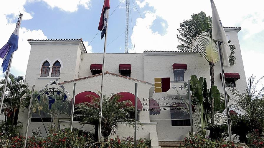 Suprema Corte de Justicia asciende a tres magistrados y designa 35 jueces de Paz 